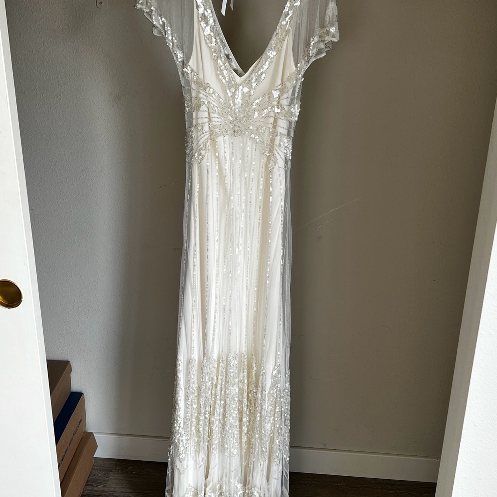 Ivory Beaded V-Neck Sequin wedding Gown retro Jenny Packham